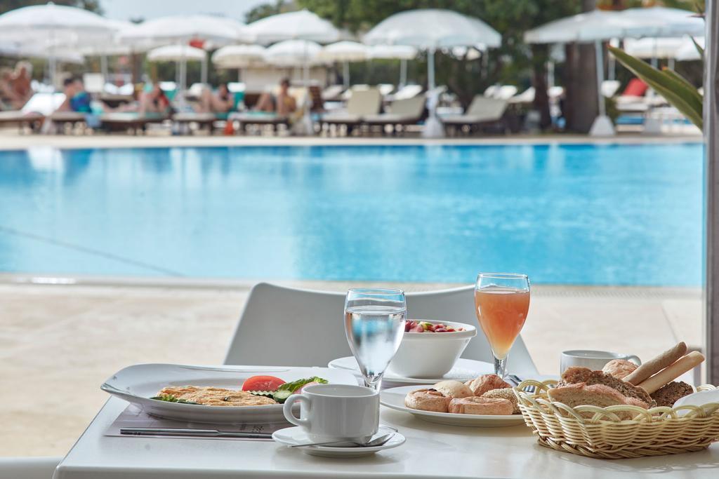 Grecian Bay Θέρετρο